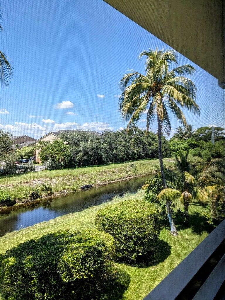 2812 Garden Drive 306