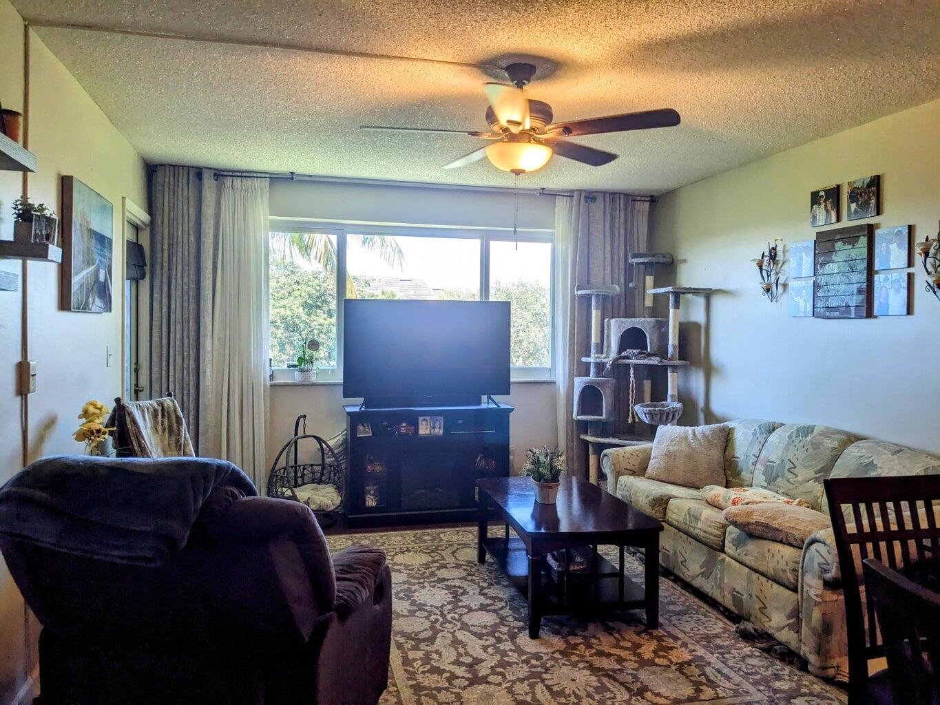 2812 Garden Drive 306