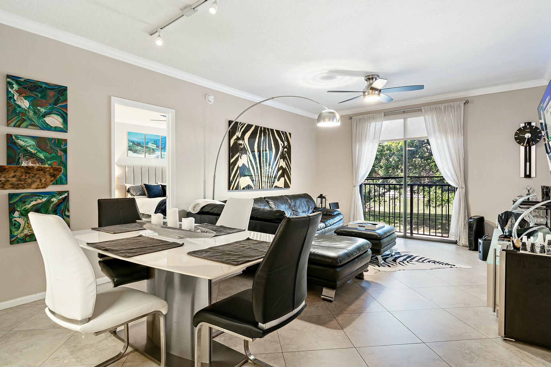 580 S Sapodilla Avenue 206