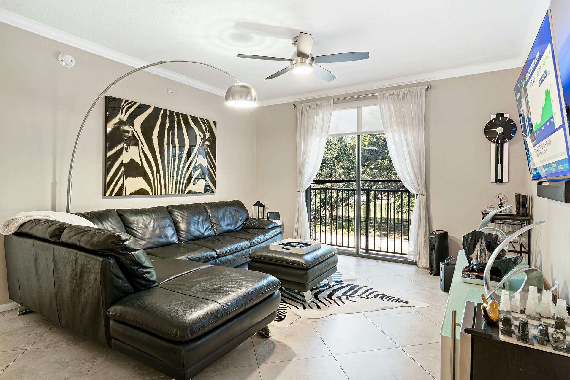 580 S Sapodilla Avenue 206