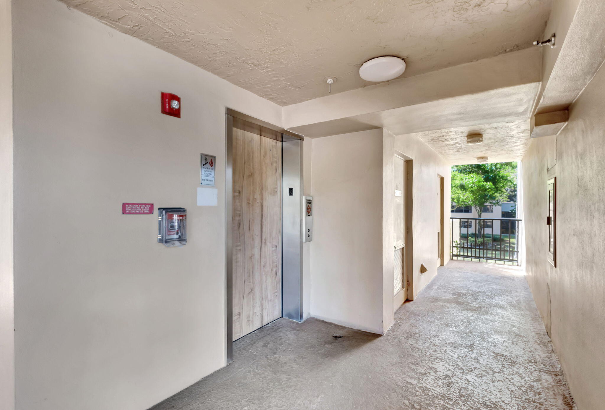 4700 Lucerne Lakes Boulevard 206