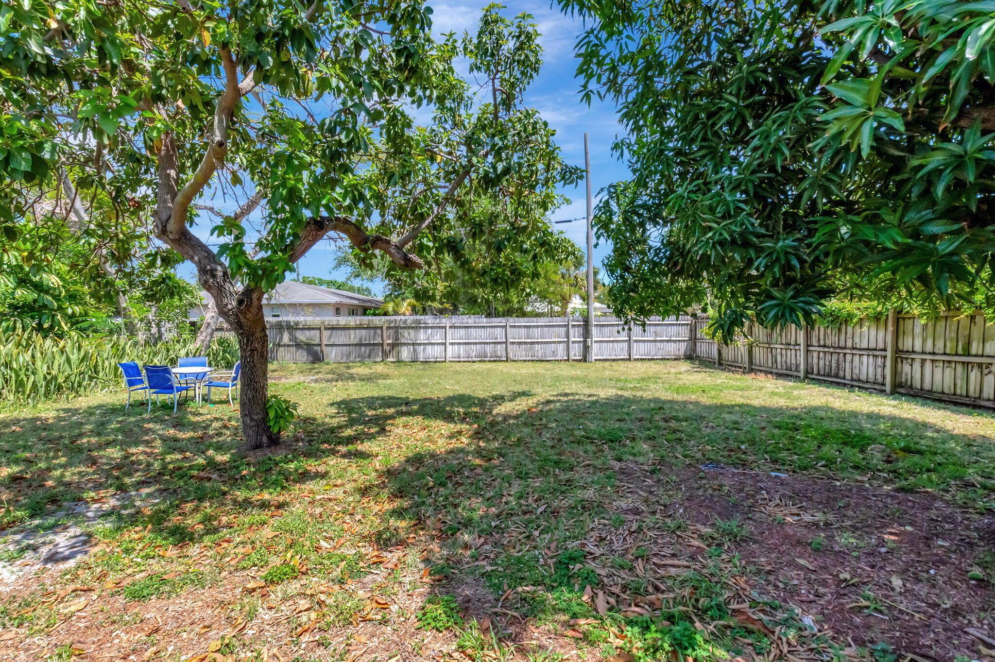 327 SE 3rd Avenue