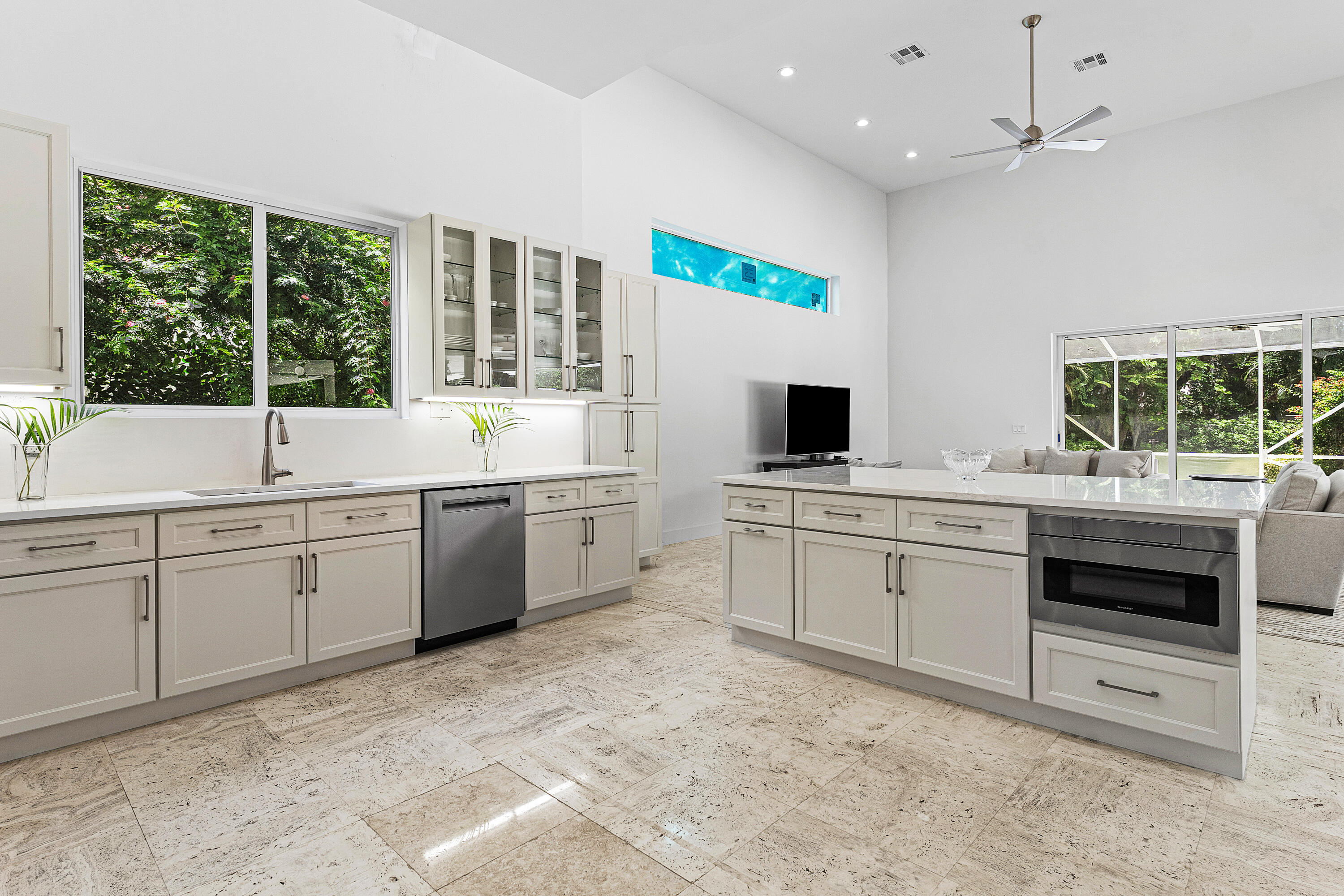 13795 Le Bateau Lane