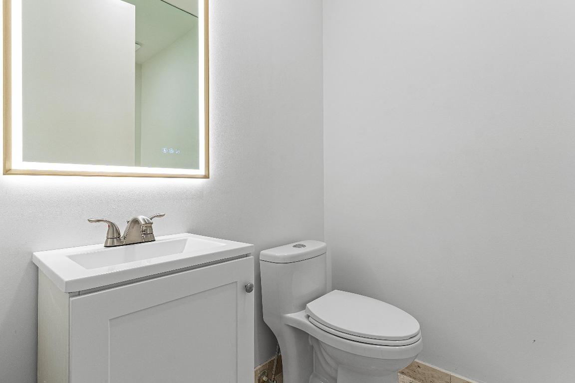 13795 Le Bateau Lane