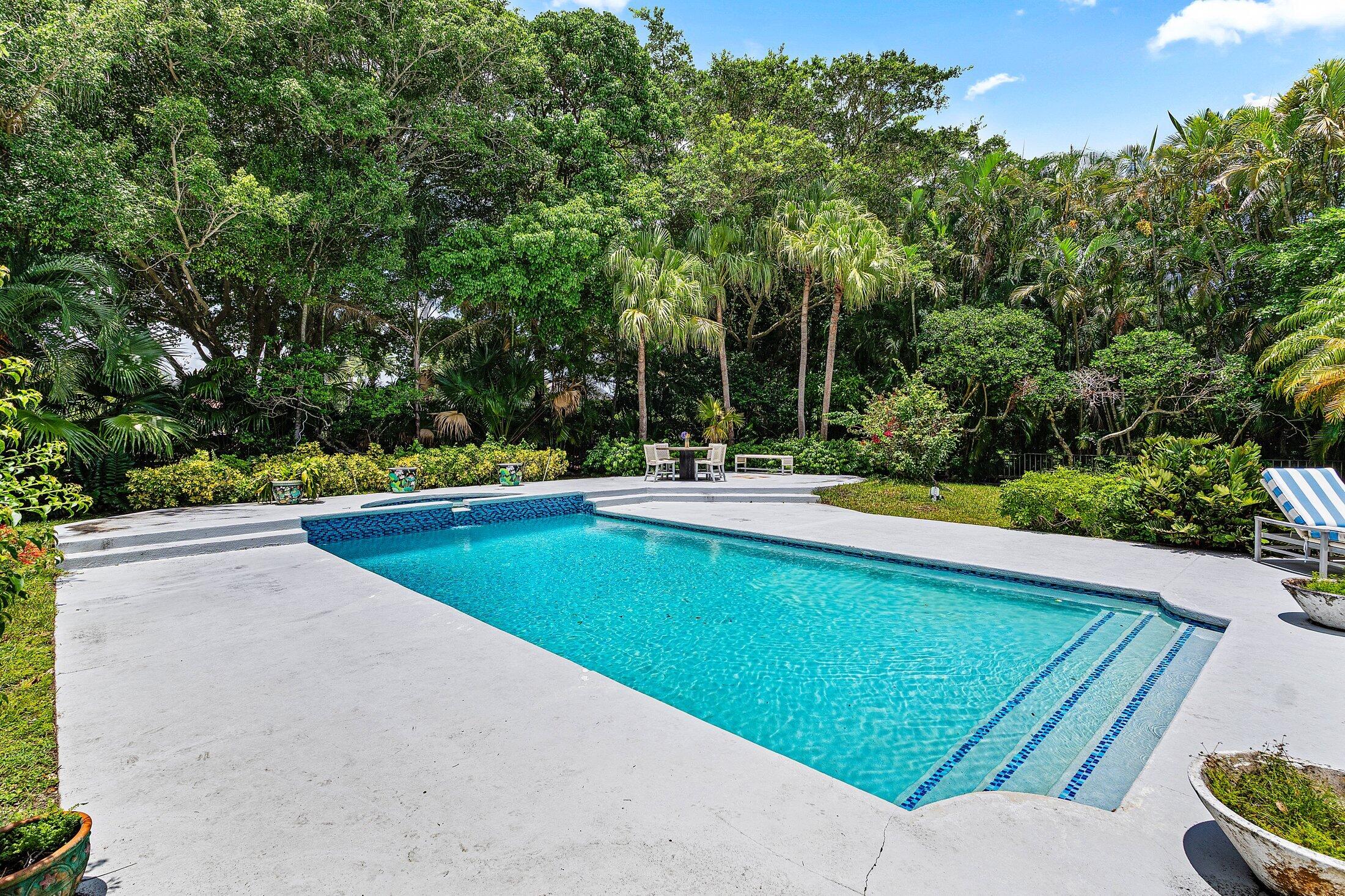 13795 Le Bateau Lane