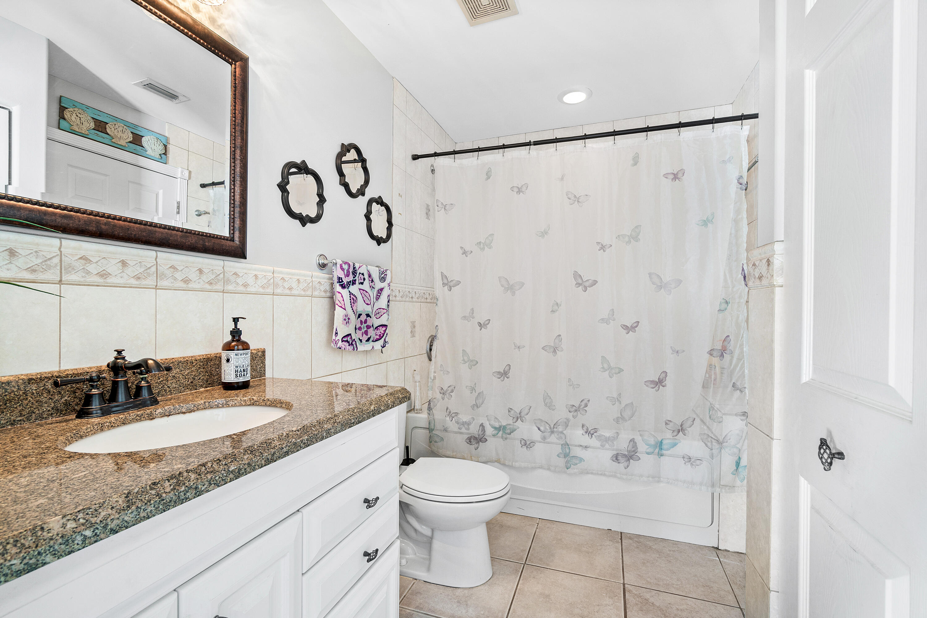 1108 Petrel Road