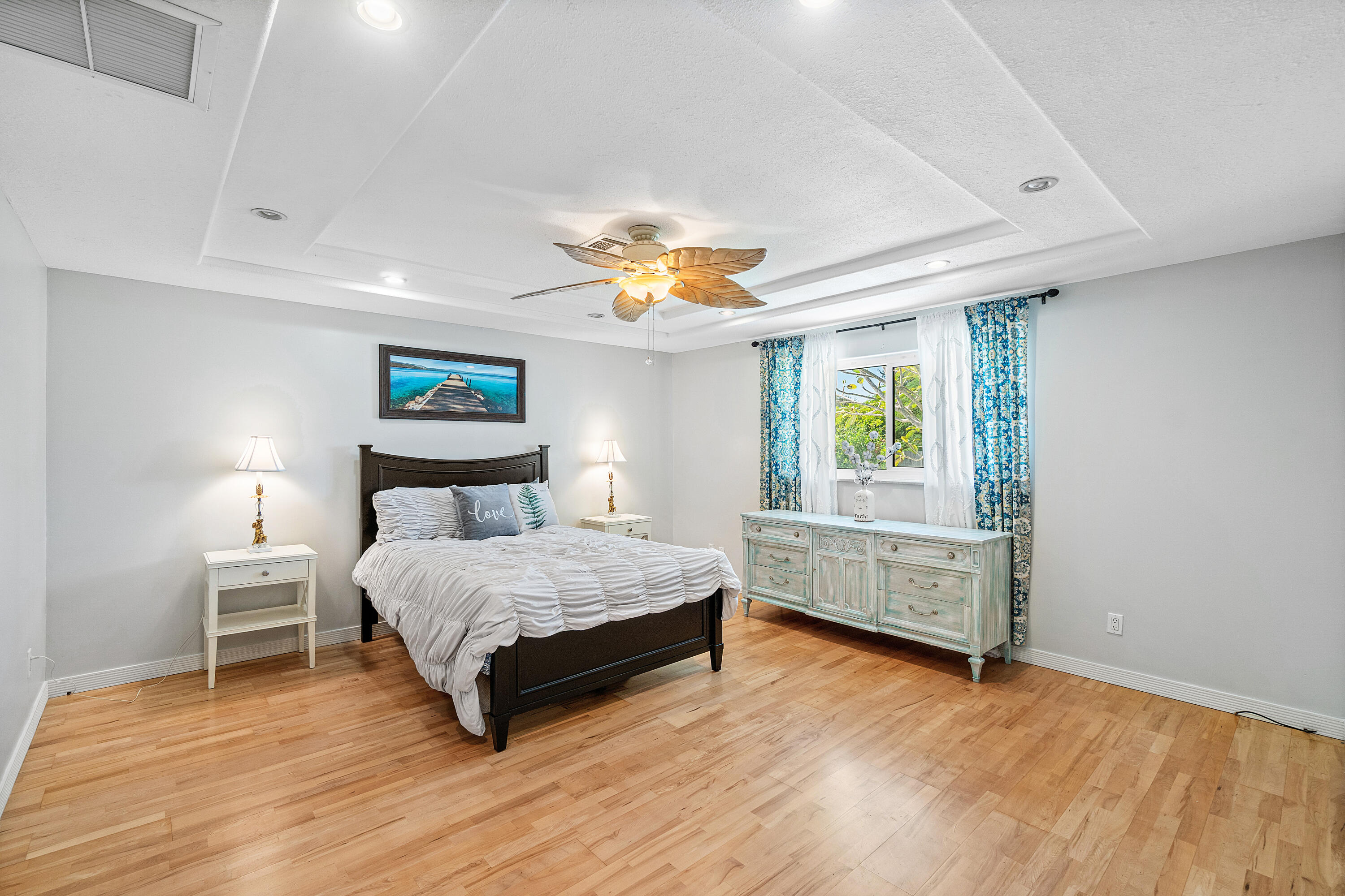 1108 Petrel Road