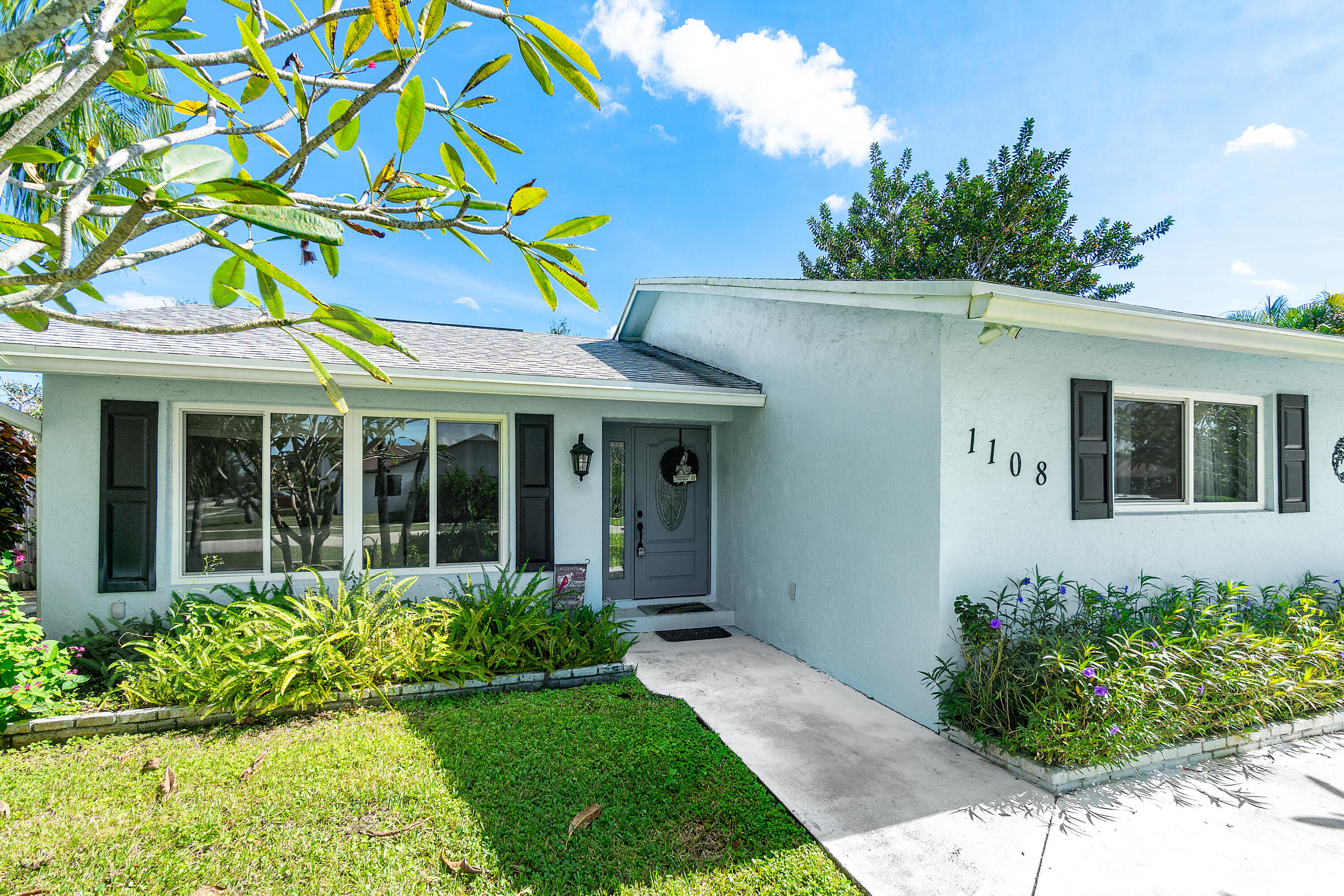 1108 Petrel Road