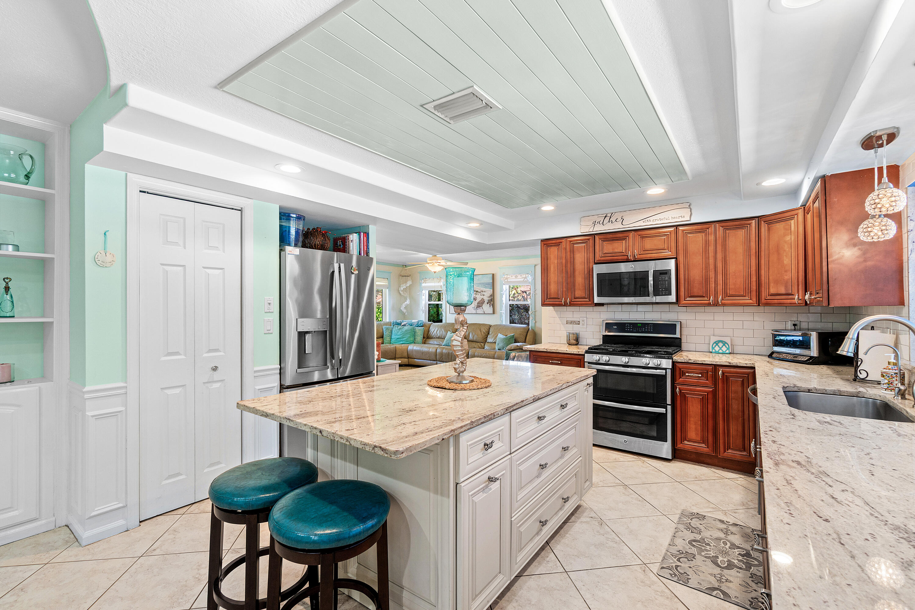 1108 Petrel Road