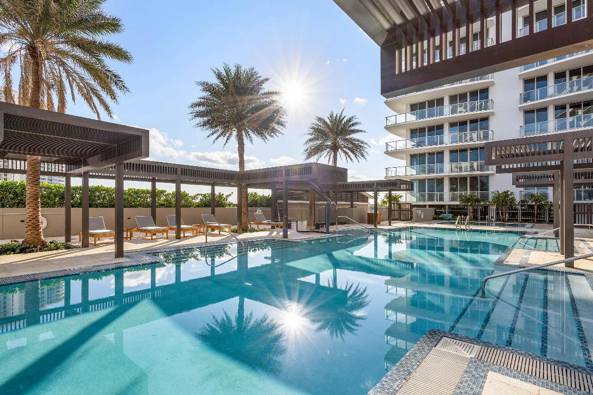 3100 N Ocean Drive H-1209