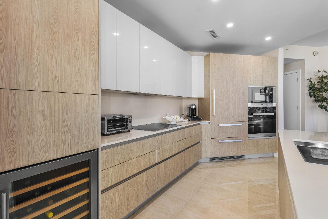 3100 N Ocean Drive H-1209