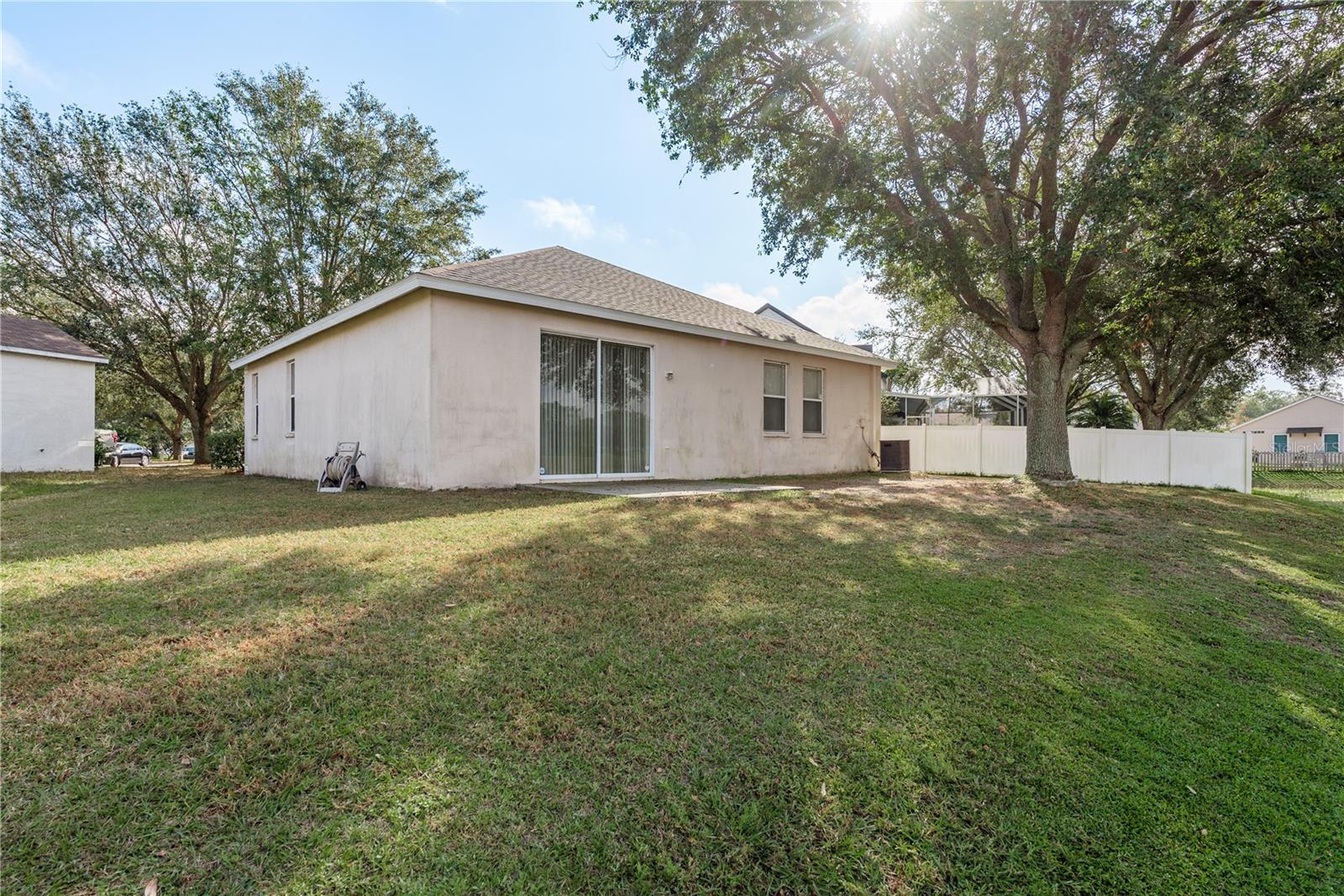 24311 BREEZY OAK CT