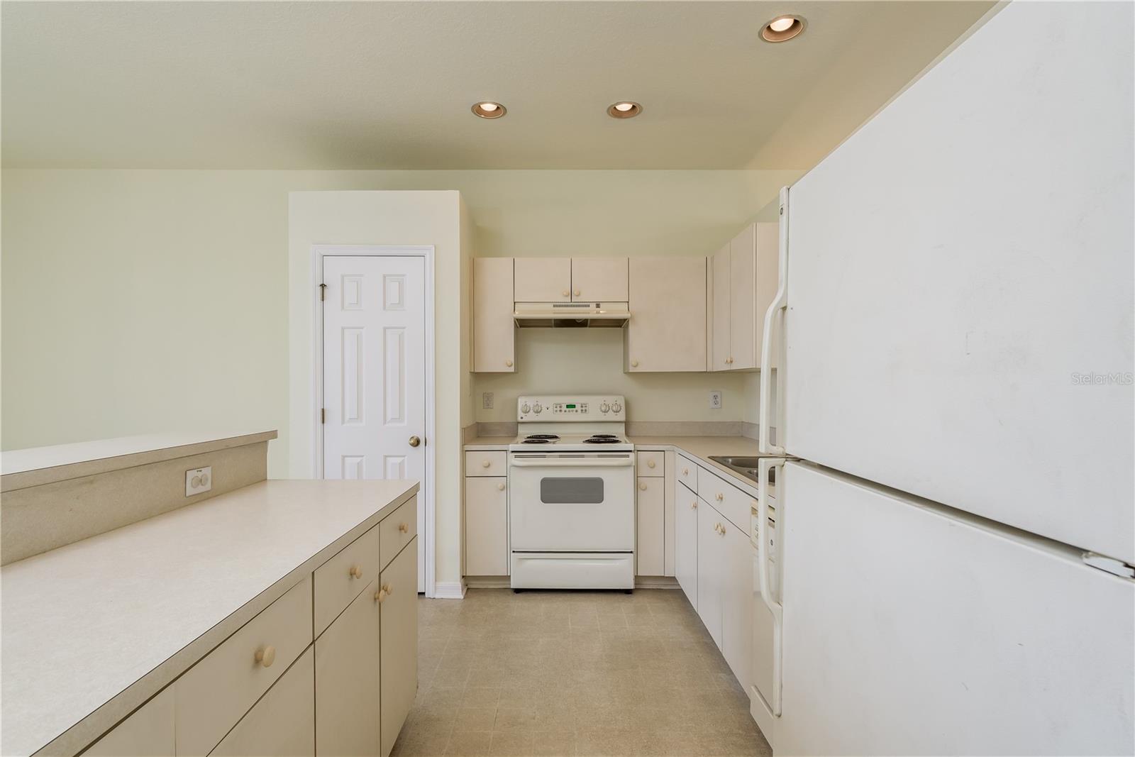 24311 BREEZY OAK CT