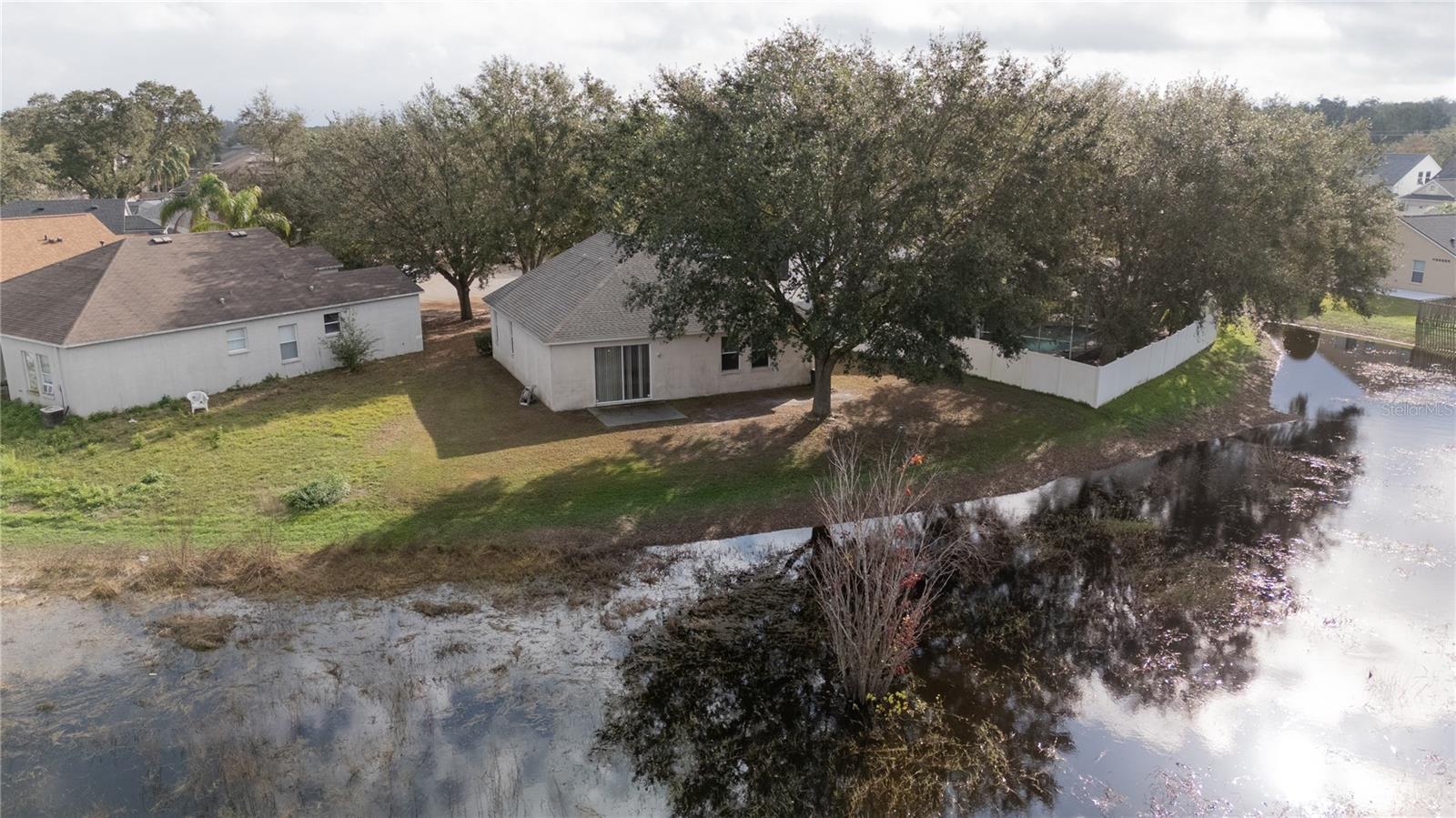 24311 BREEZY OAK CT
