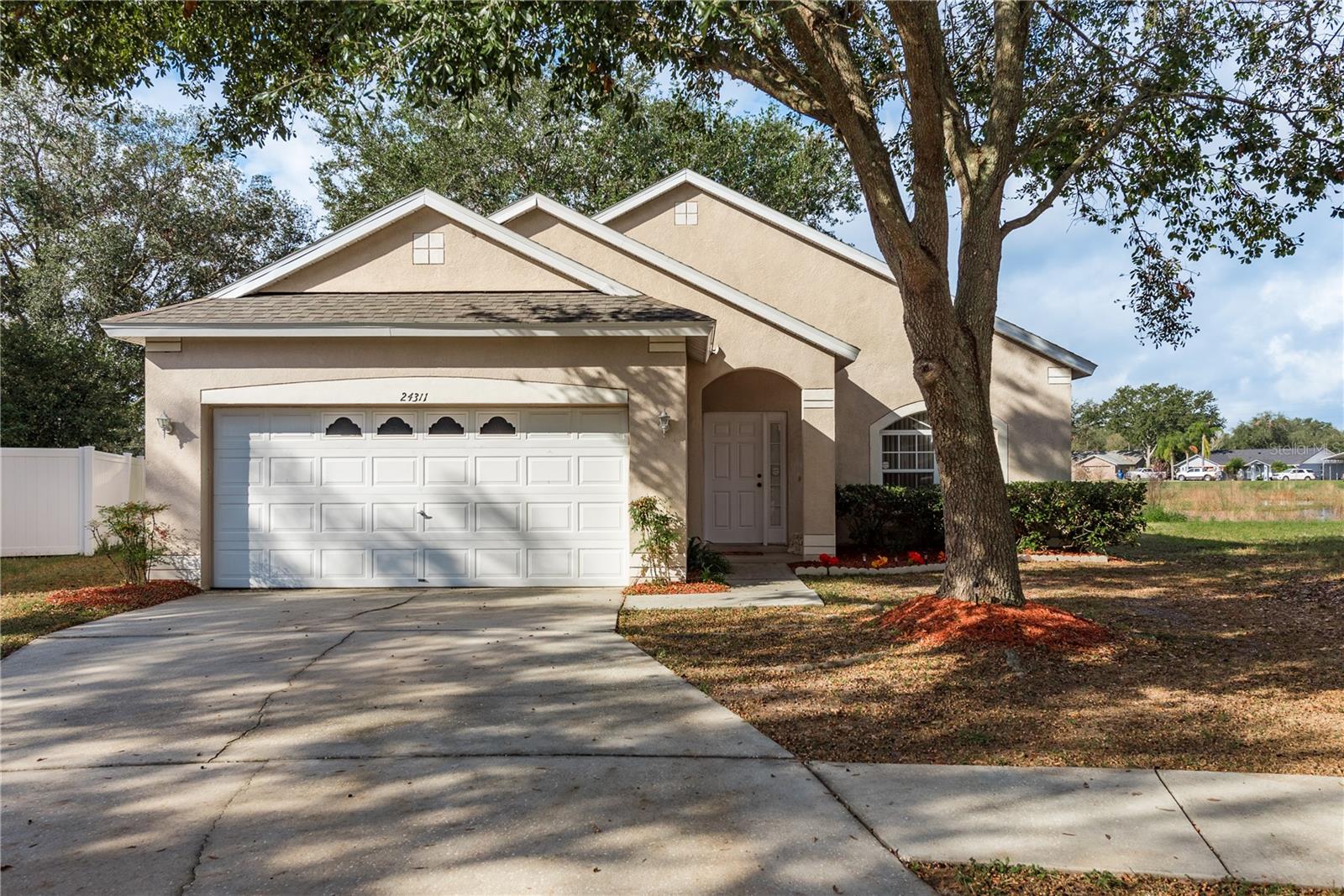 24311 BREEZY OAK CT