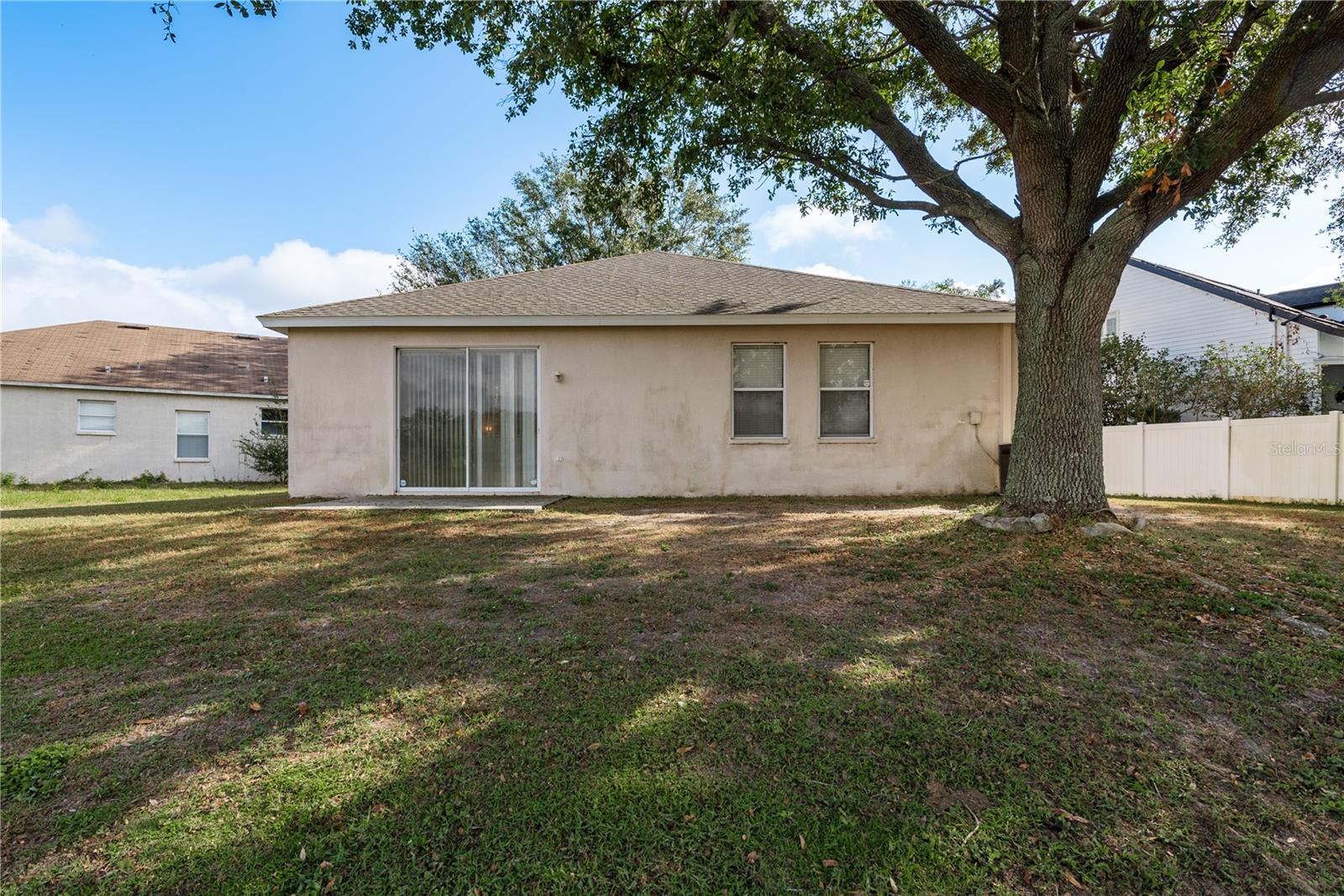 24311 BREEZY OAK CT