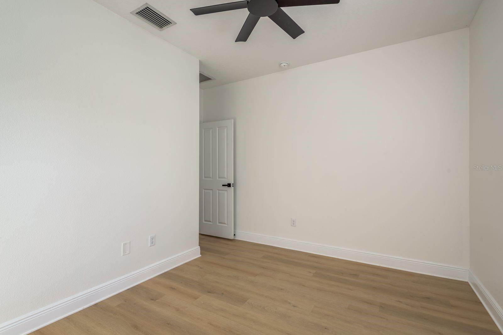 637 JETSTAR LN