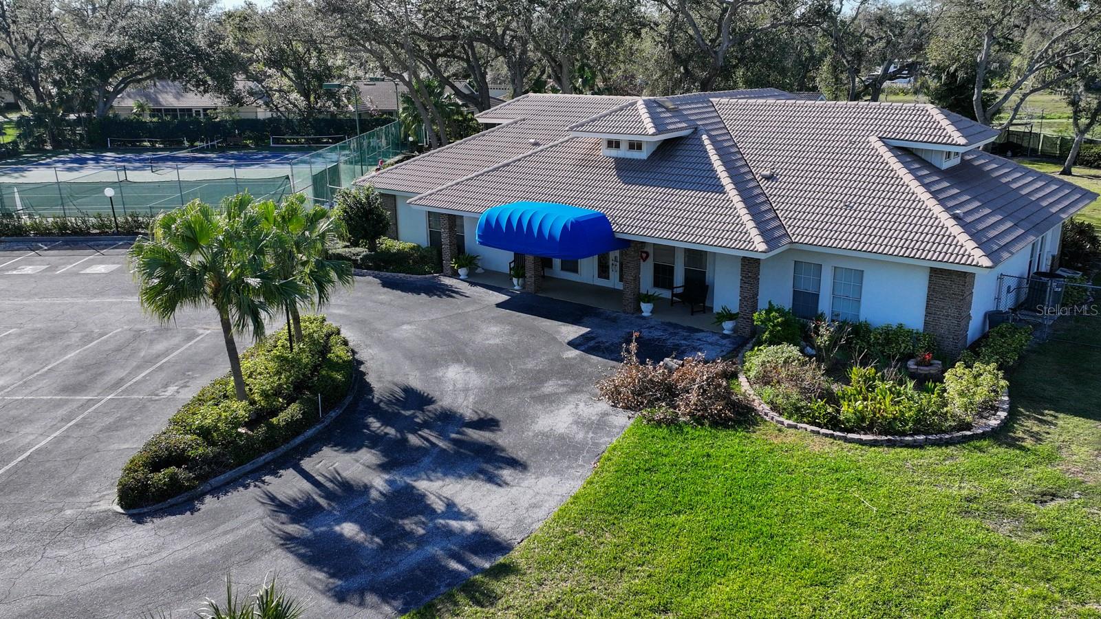5839 GARDEN LAKES DR