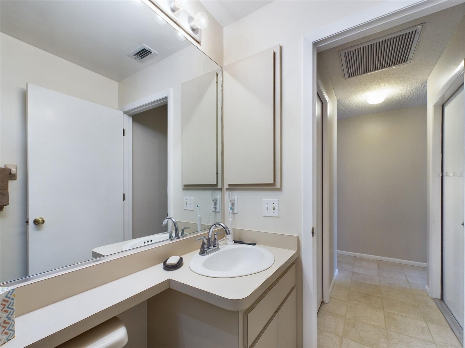 5839 GARDEN LAKES DR