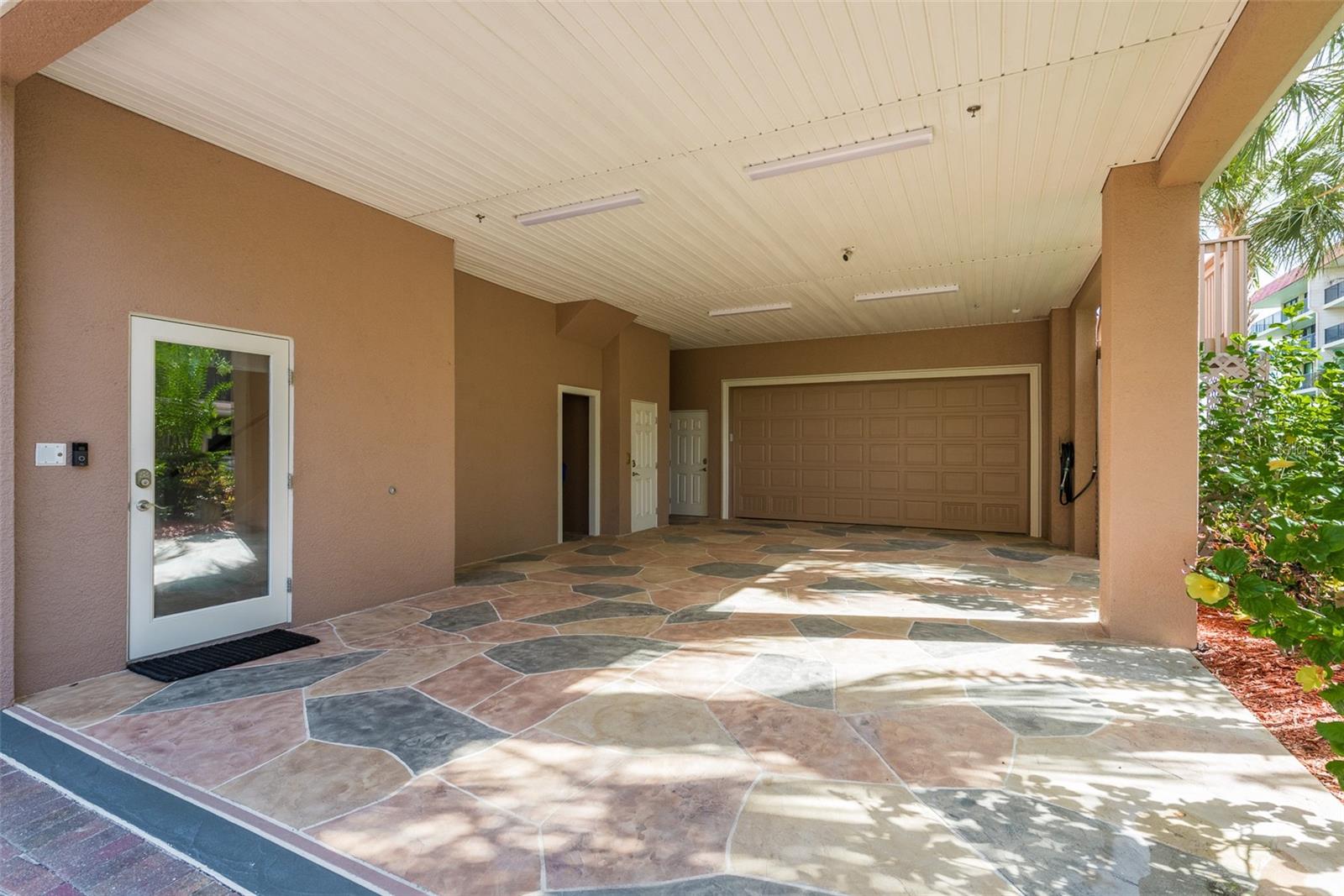 600 RESERVE LN