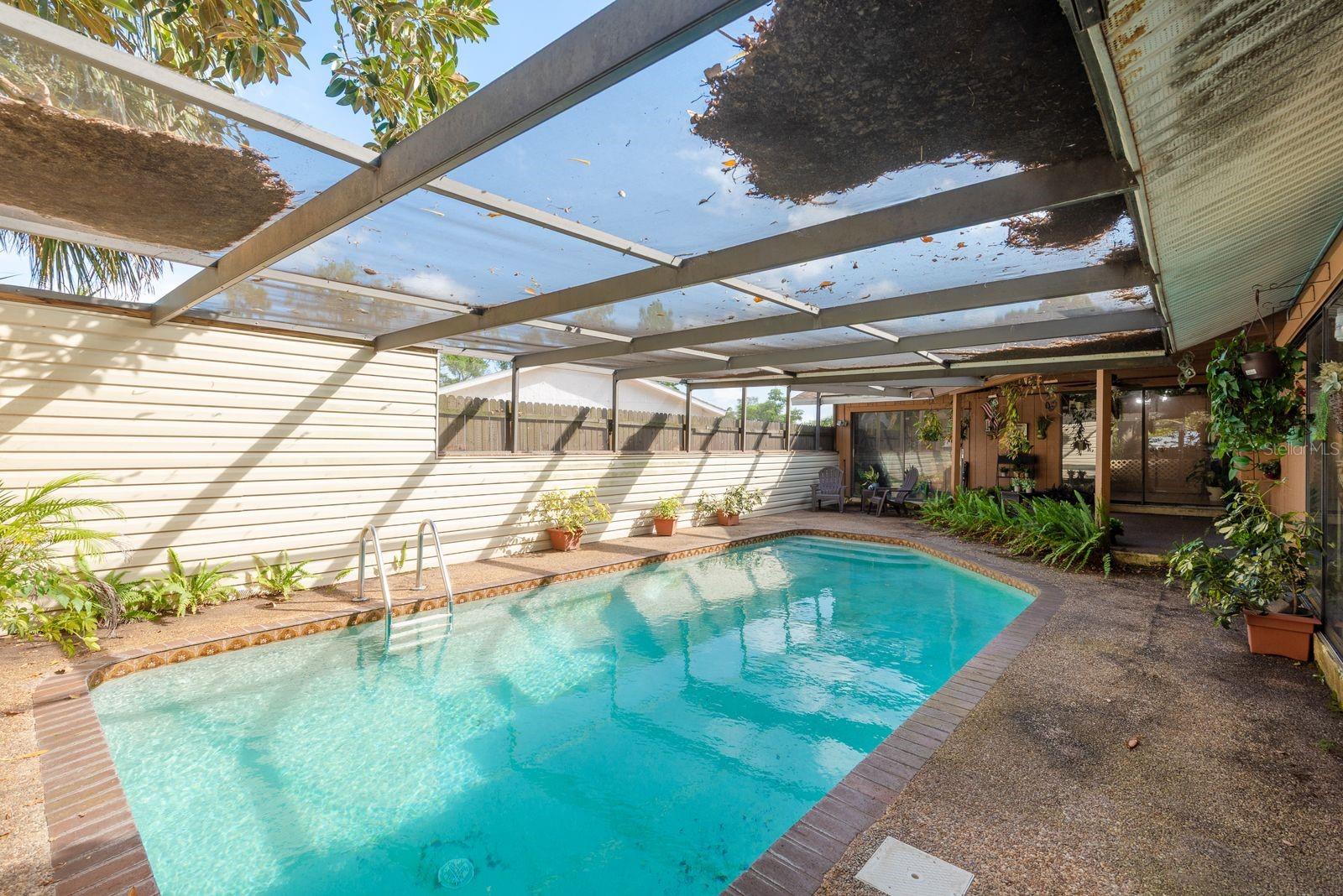 50 PEMBROOK CIR