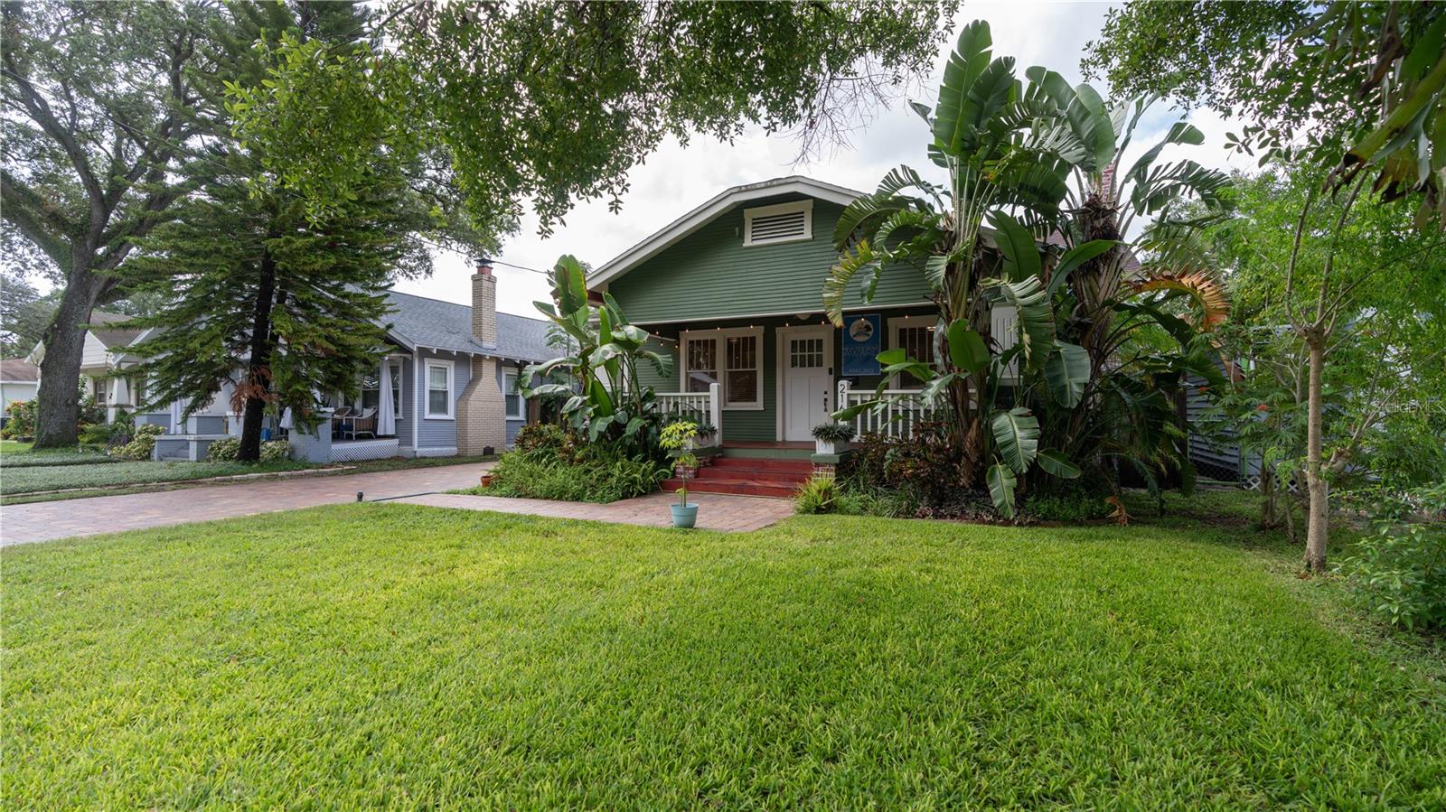 216 W SOUTH AVE