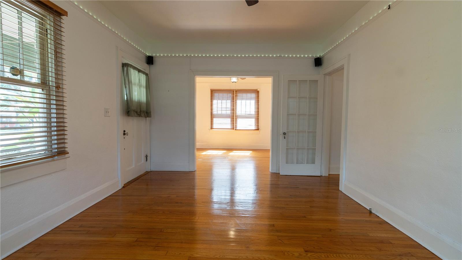 216 W SOUTH AVE