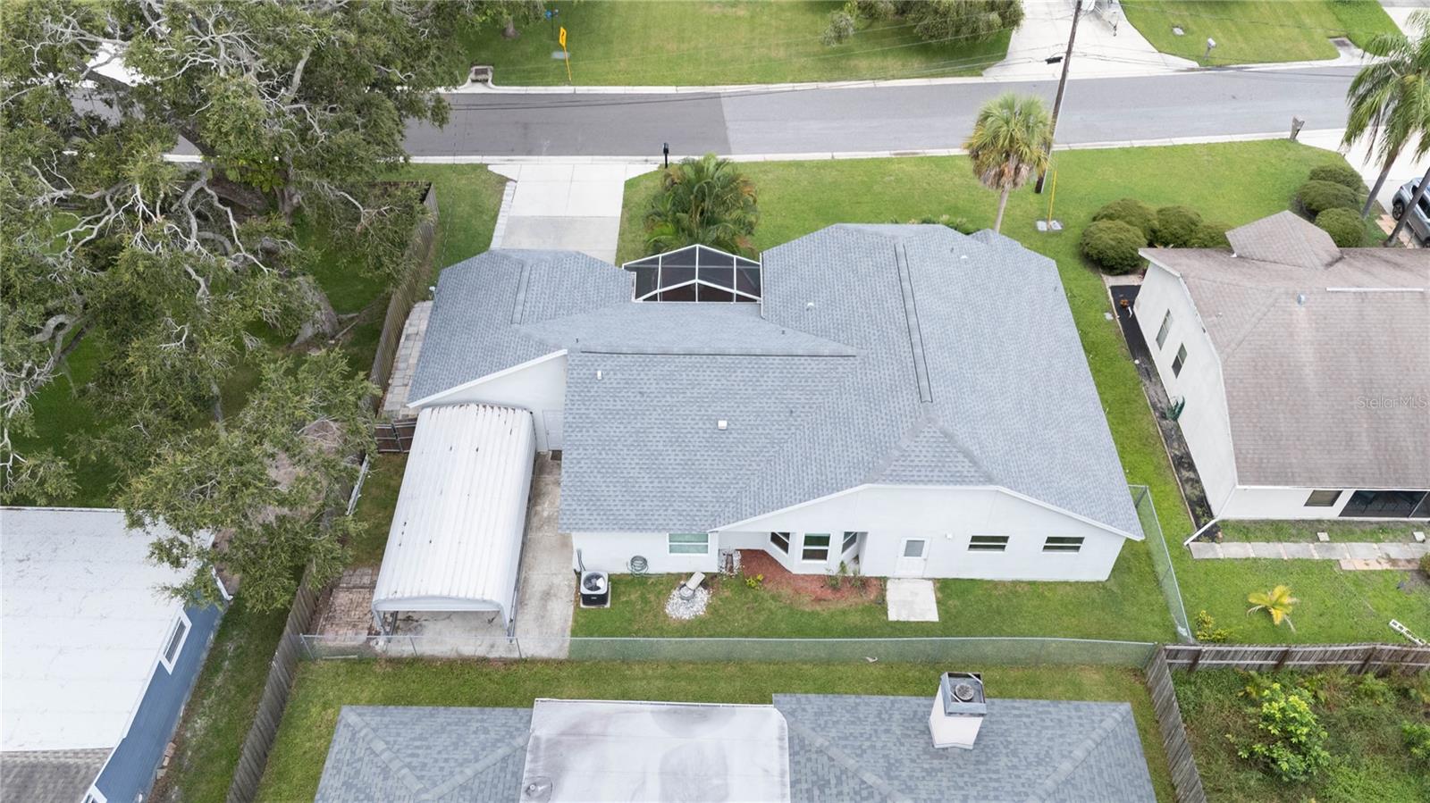 161 LAKE SHORE DR W