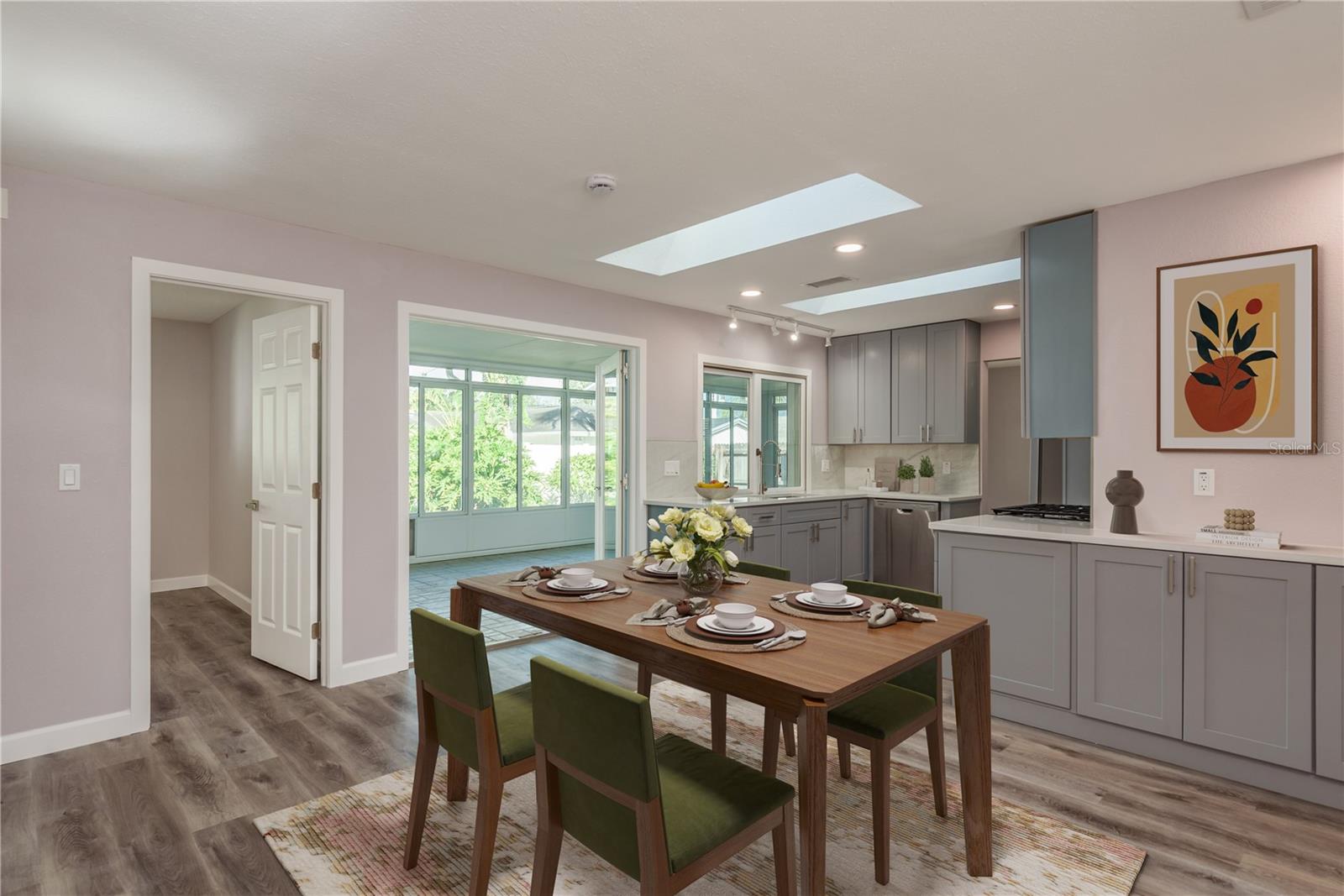 5630 VENETIAN BLVD NE