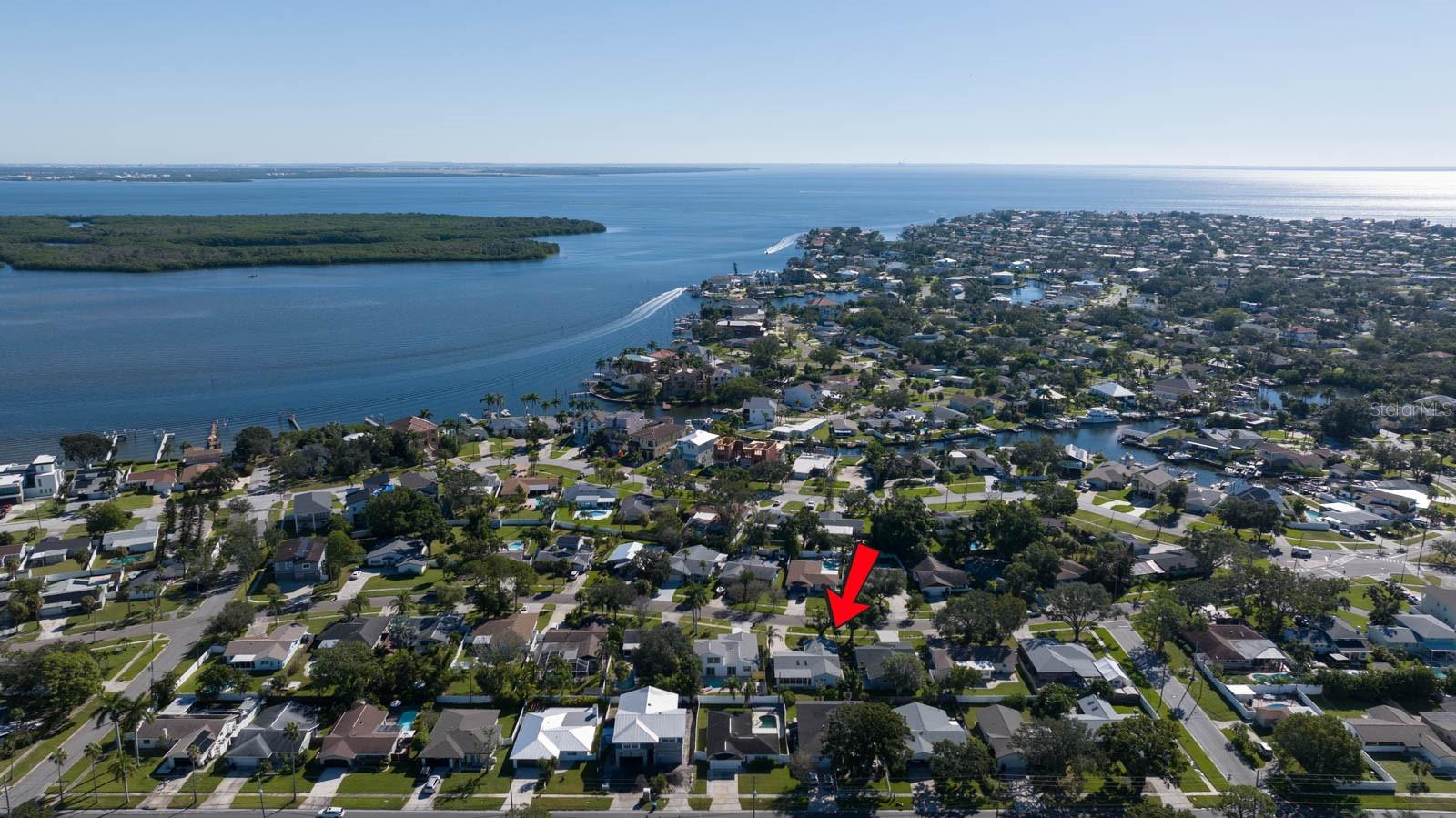 5630 VENETIAN BLVD NE