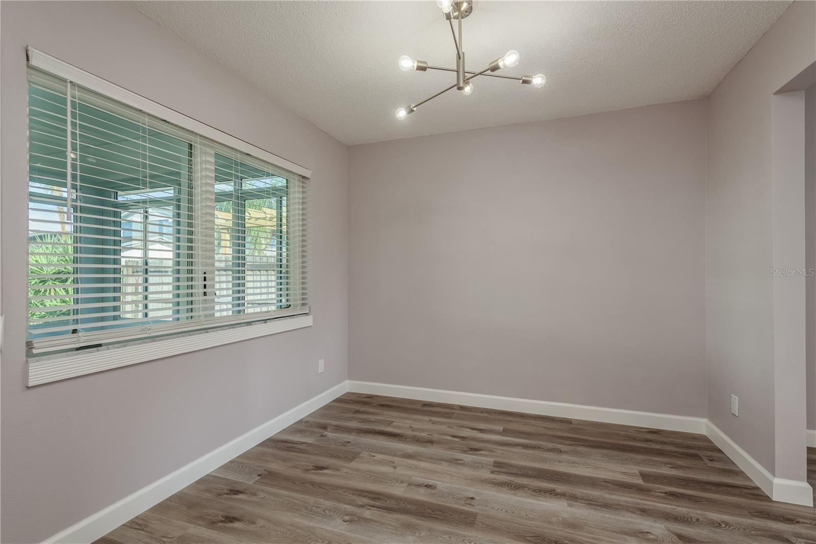 5630 VENETIAN BLVD NE