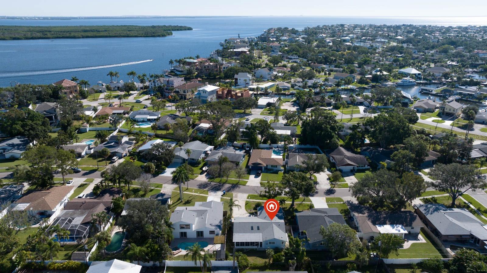 5630 VENETIAN BLVD NE