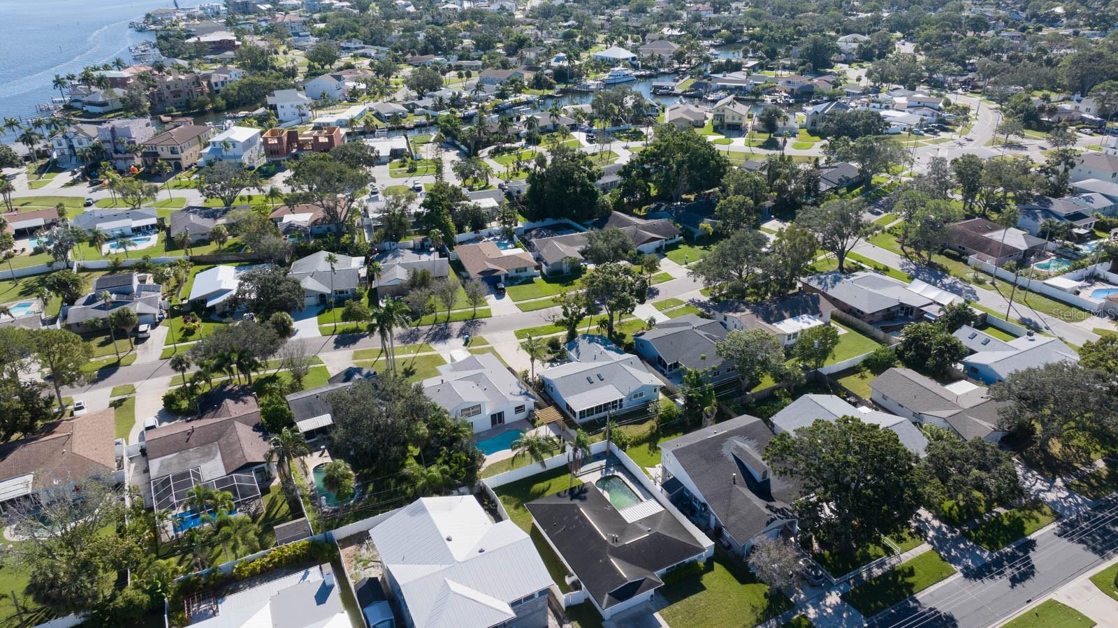 5630 VENETIAN BLVD NE