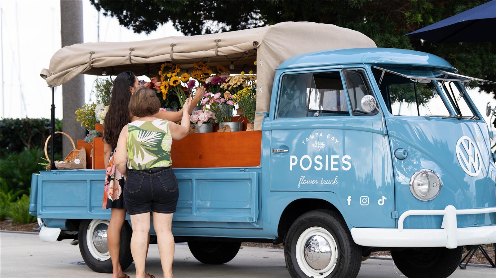 5630 VENETIAN BLVD NE