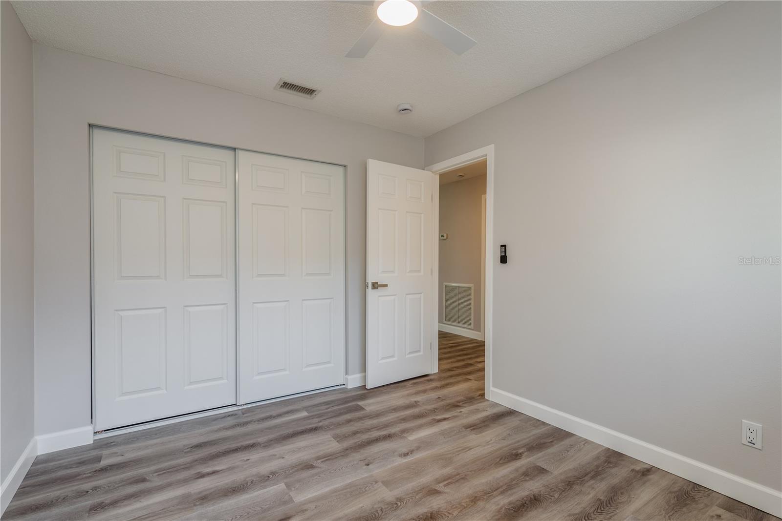 5630 VENETIAN BLVD NE