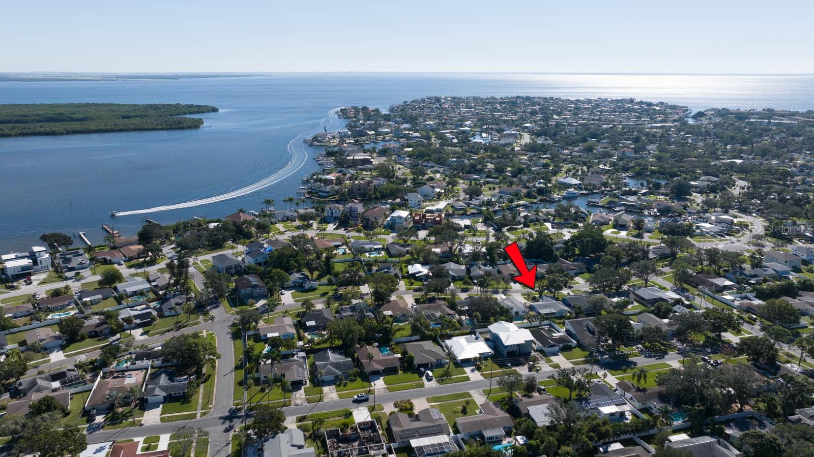 5630 VENETIAN BLVD NE