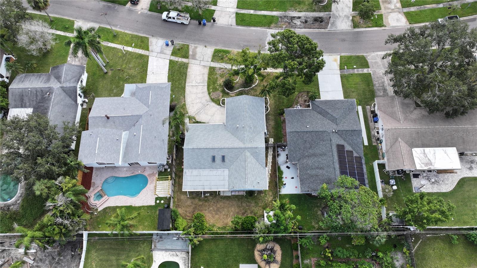 5630 VENETIAN BLVD NE