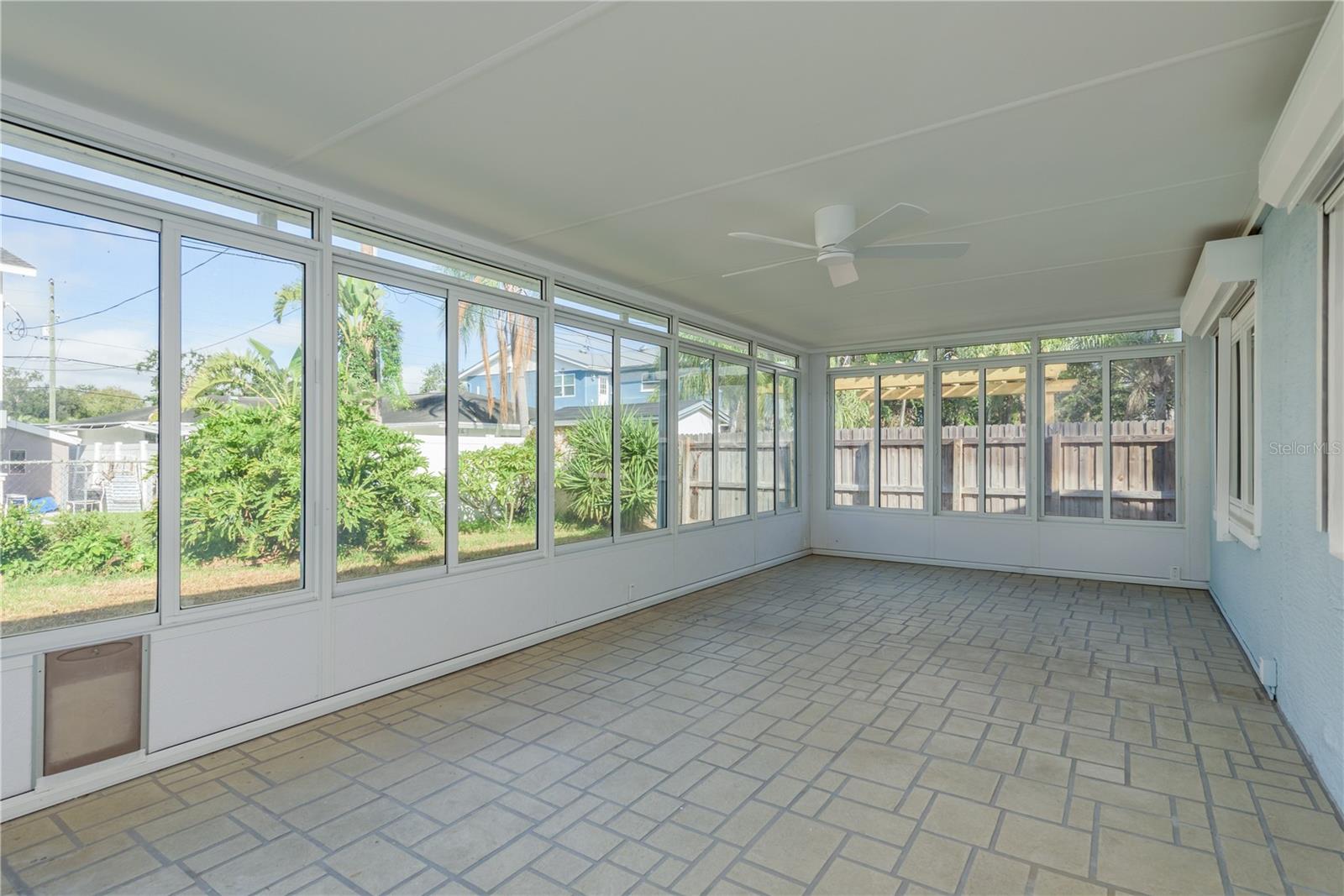 5630 VENETIAN BLVD NE