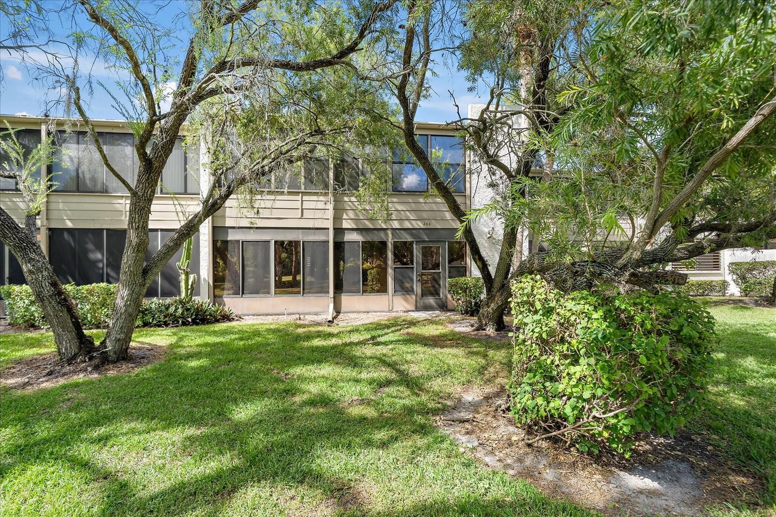 257 SHERWOOD DR #257