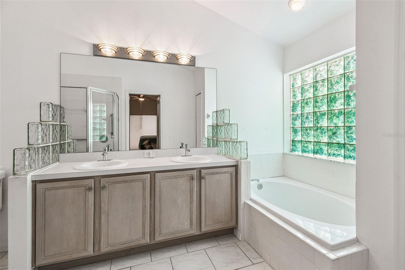 1712 POWDER RIDGE DR