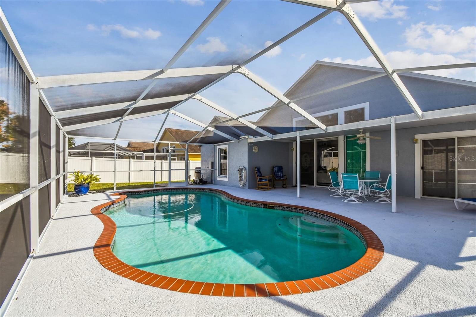 1712 POWDER RIDGE DR