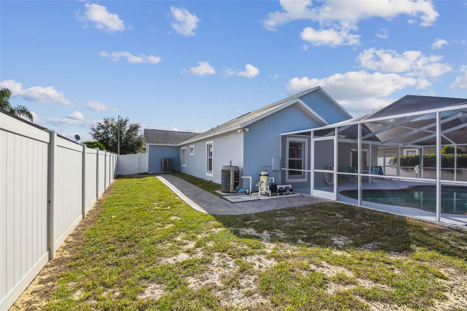 1712 POWDER RIDGE DR