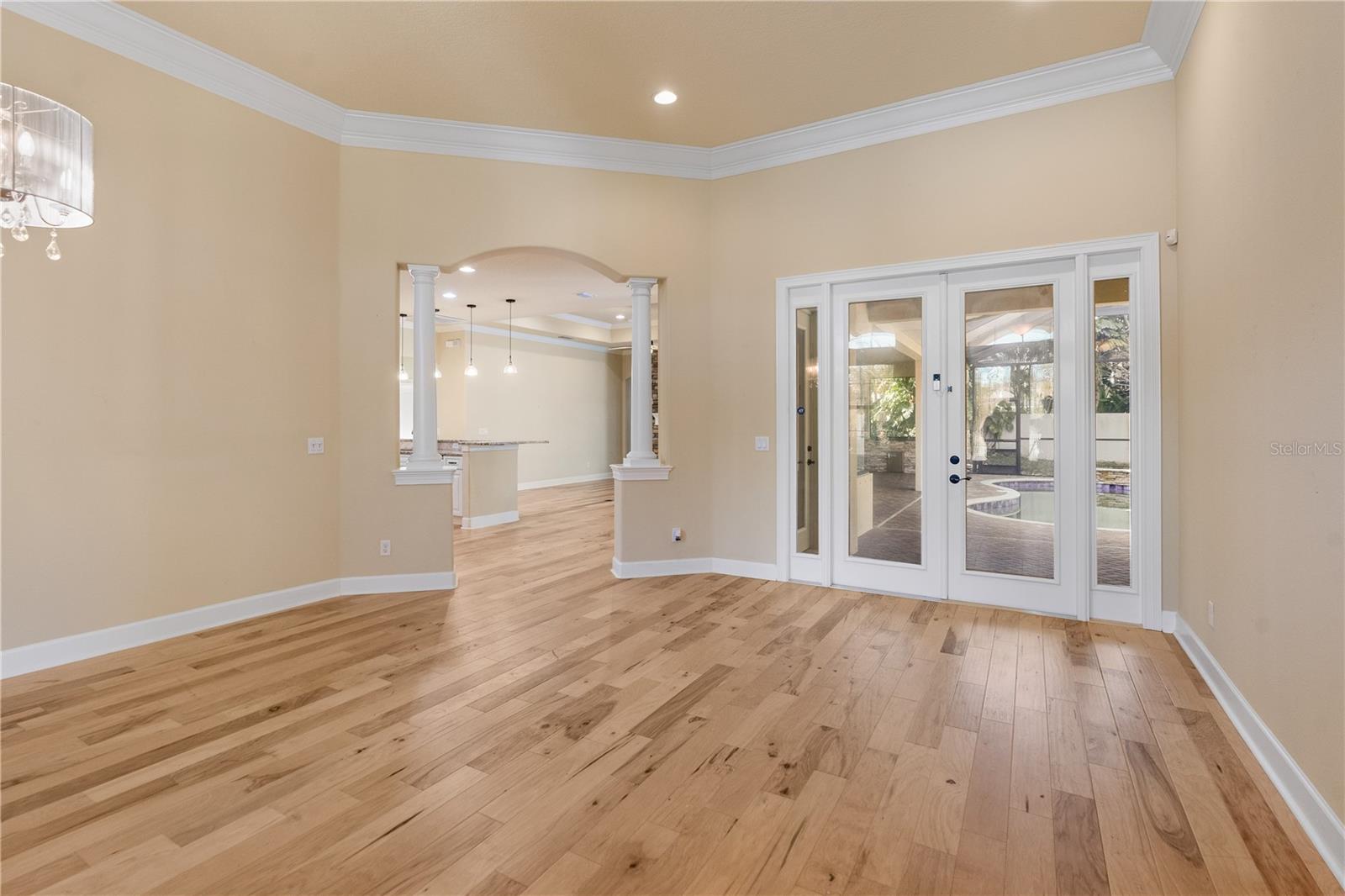 2166 SCARLET OAKS ST