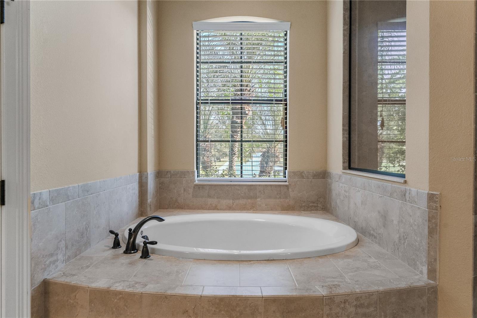 2166 SCARLET OAKS ST