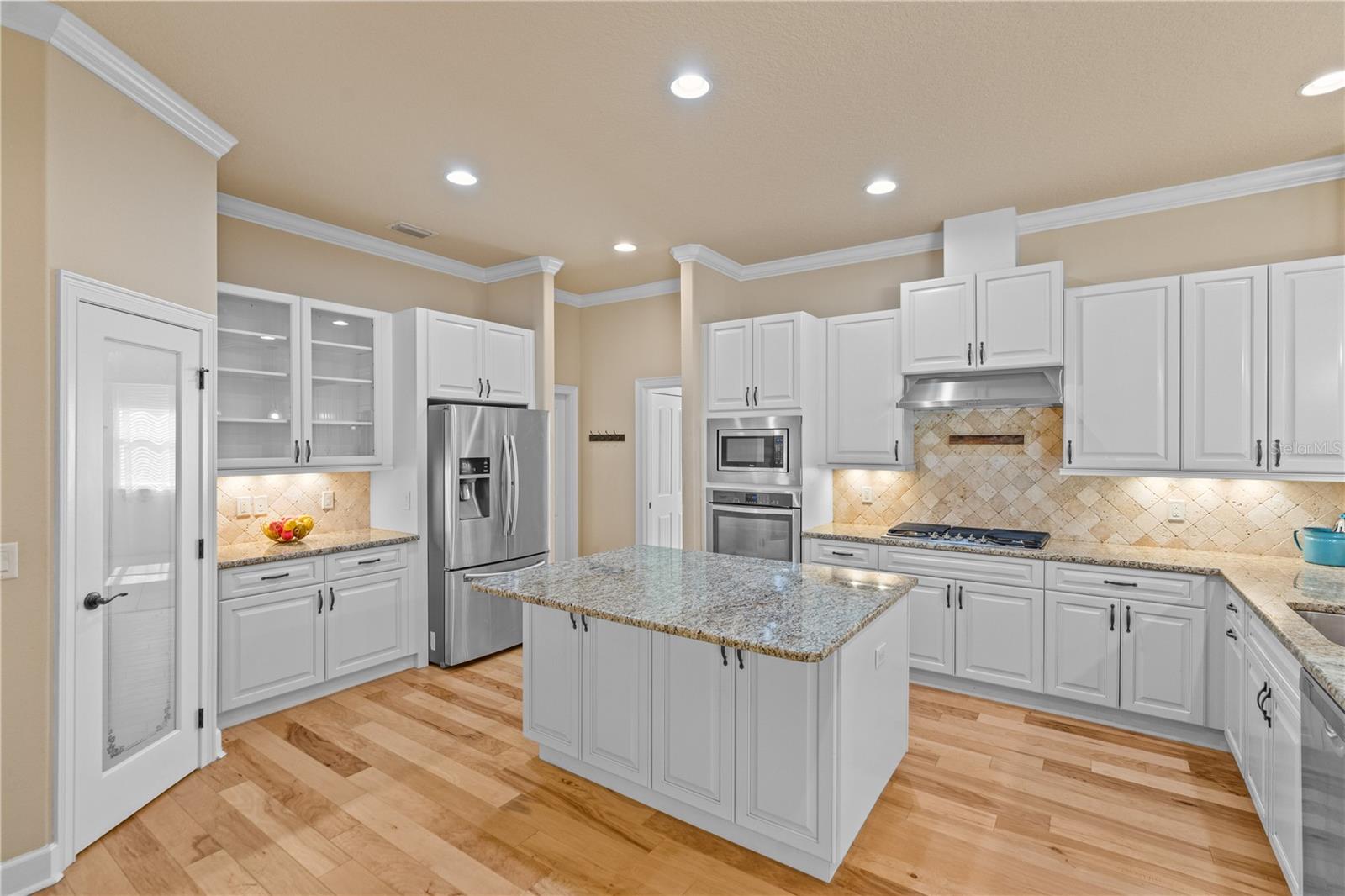 2166 SCARLET OAKS ST