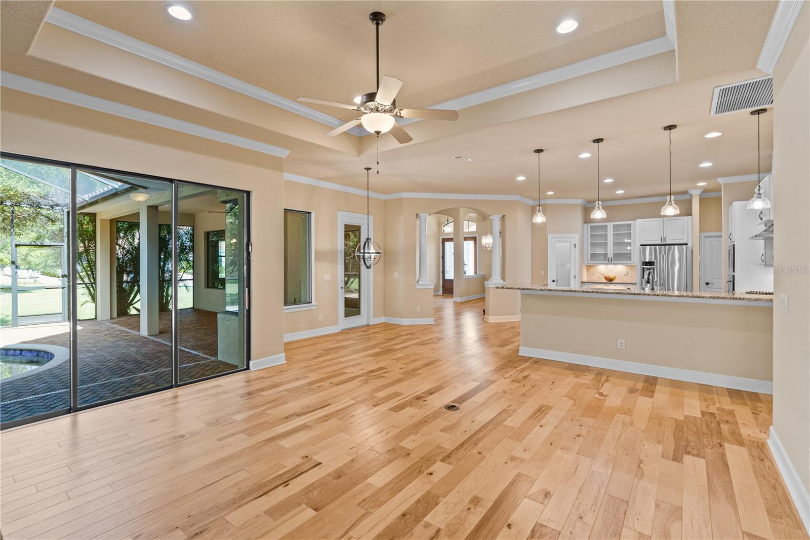 2166 SCARLET OAKS ST