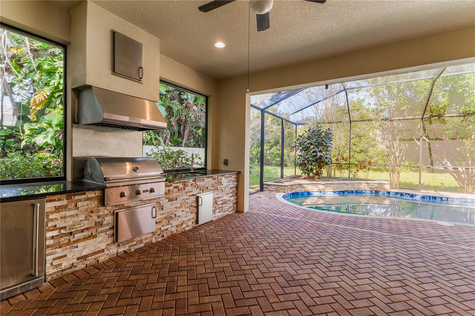 2166 SCARLET OAKS ST