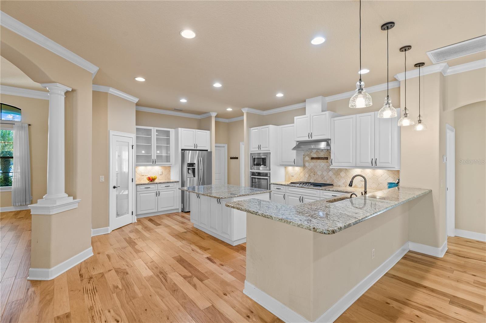 2166 SCARLET OAKS ST