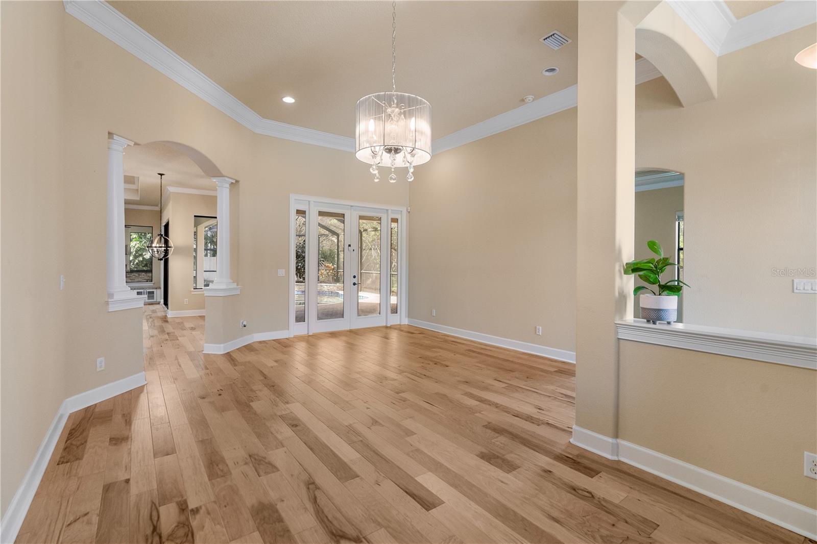 2166 SCARLET OAKS ST