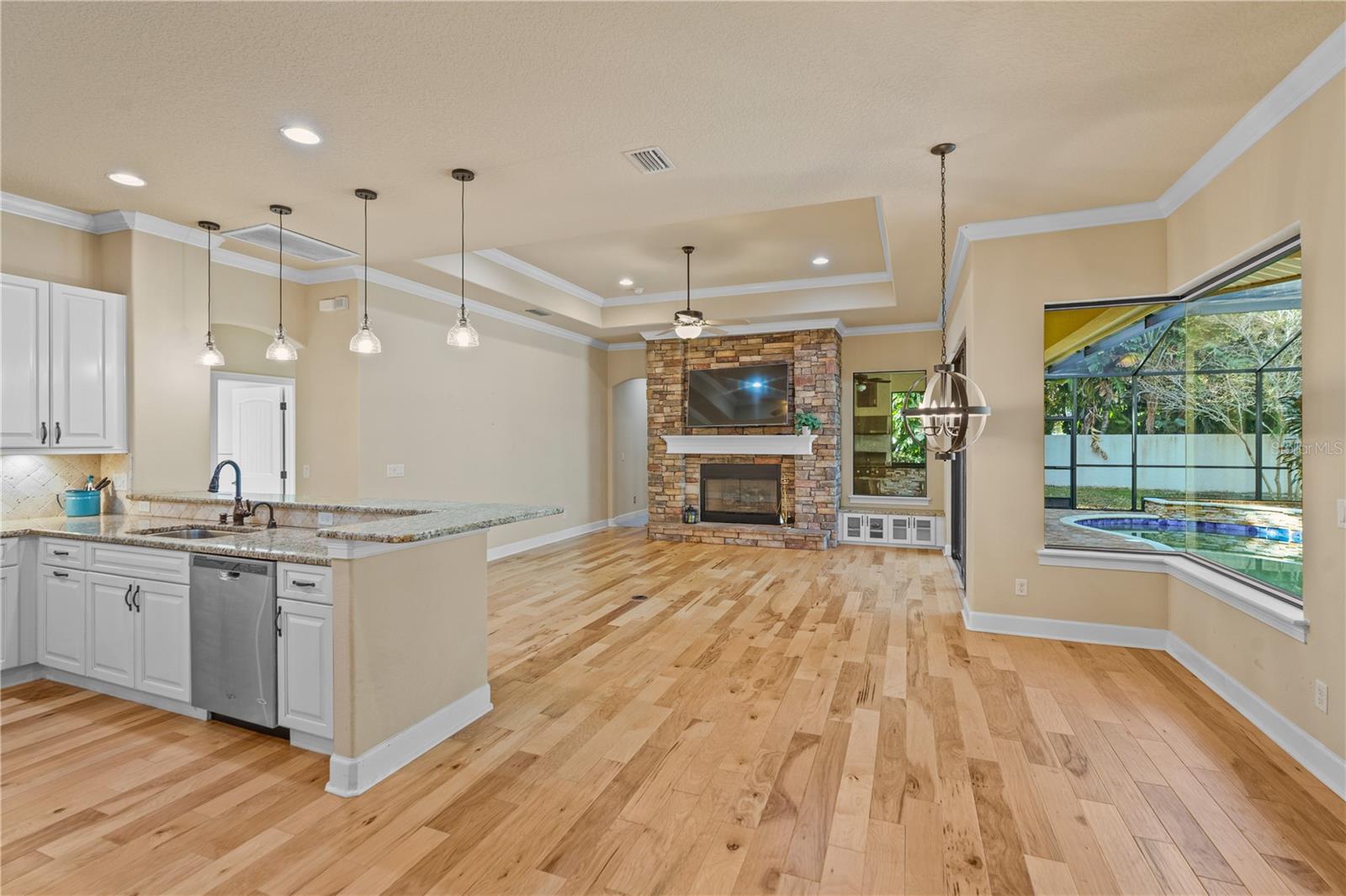 2166 SCARLET OAKS ST